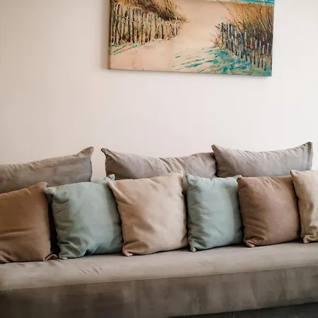 Apartament Adela - Pool & Năvodari