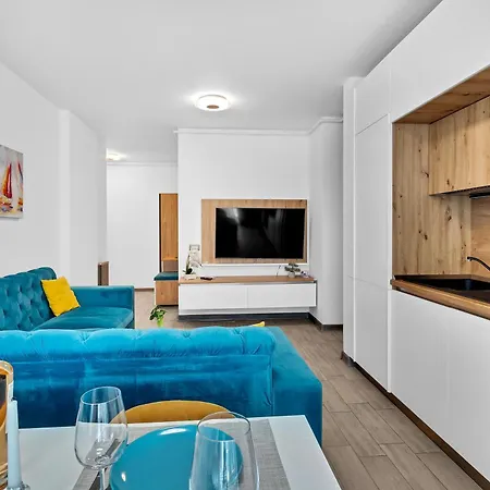 Adela - Pool & * Năvodari