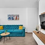 Adela - Pool & Apartman Năvodari
