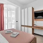 Apartman Adela - Pool & Năvodari