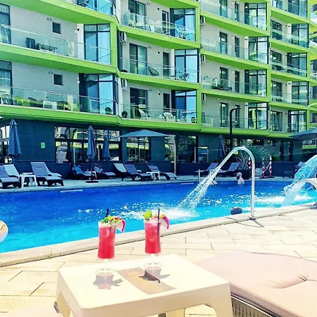 Adela - Pool & Năvodari