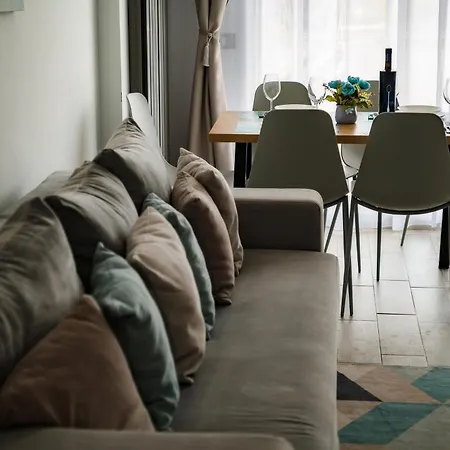 Adela - Pool & Năvodari