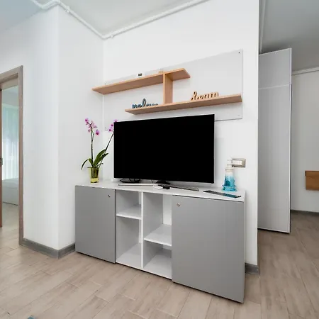 Adela - Pool & Apartment