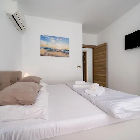 Lejlighed Adela - Pool & Năvodari