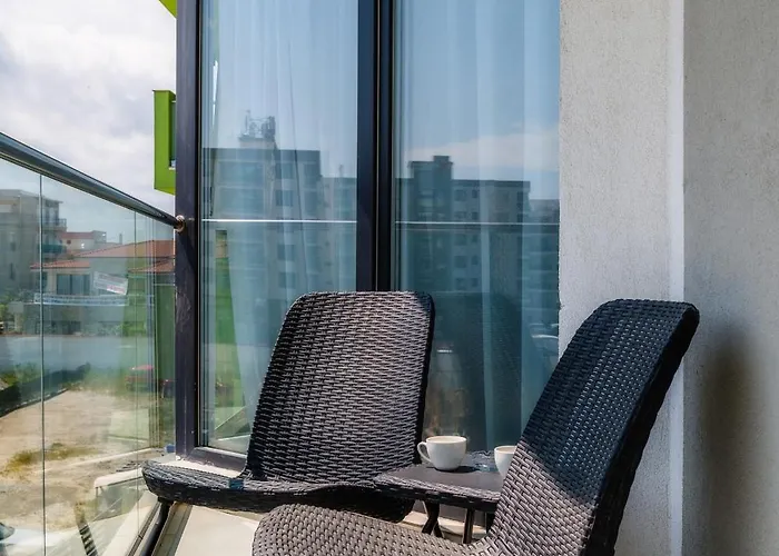 Adela - Pool & Năvodari