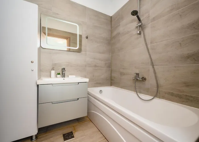 Adela - Pool & Appartamento *