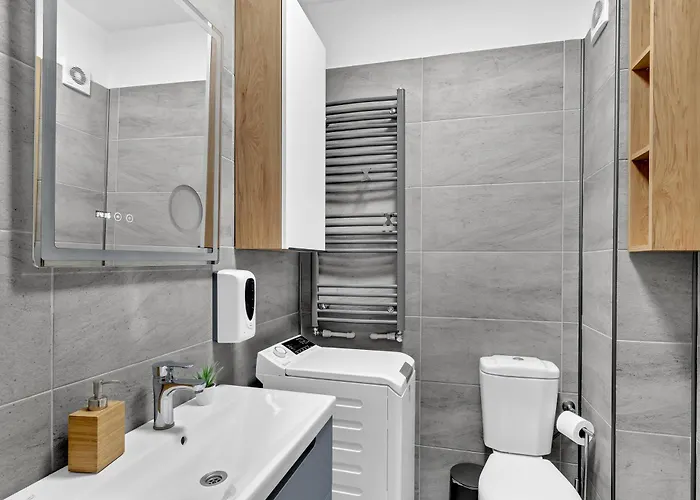 Adela - Pool & Năvodari