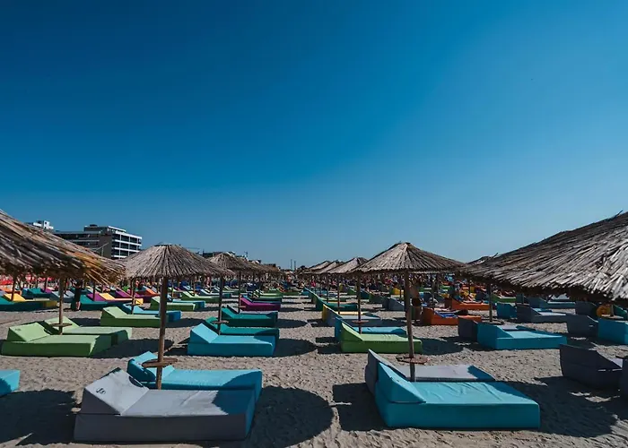 Adela - Pool & * Năvodari