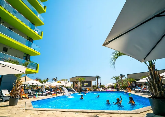 Adela - Pool & Appartamento Năvodari